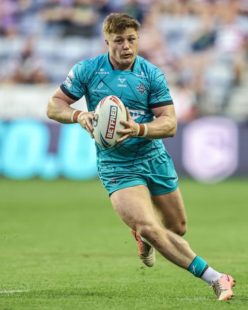 Sam Halsall of Huddersfield Giants during the Betfred Super League round 18 match Wigan Warriors vs Huddersfield Giants at The Brick Community Stadium, Wigan, United Kingdom, 11th July 2025

(Photo by Alfie Cosgrove/News Images)