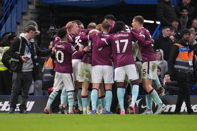 Burnley celebrate goal during the Premier League match Chelsea vs Burnley at Stamford Bridge, London, United Kingdom on 21 February 2026

(Photo by Harvey Murphy/News Images)