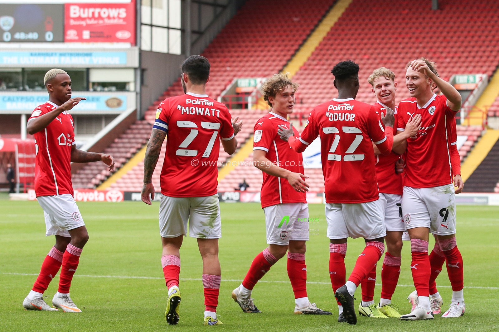 Cauley Woodrow (9) of Barnsley celebrates his goal to make it 1-0
