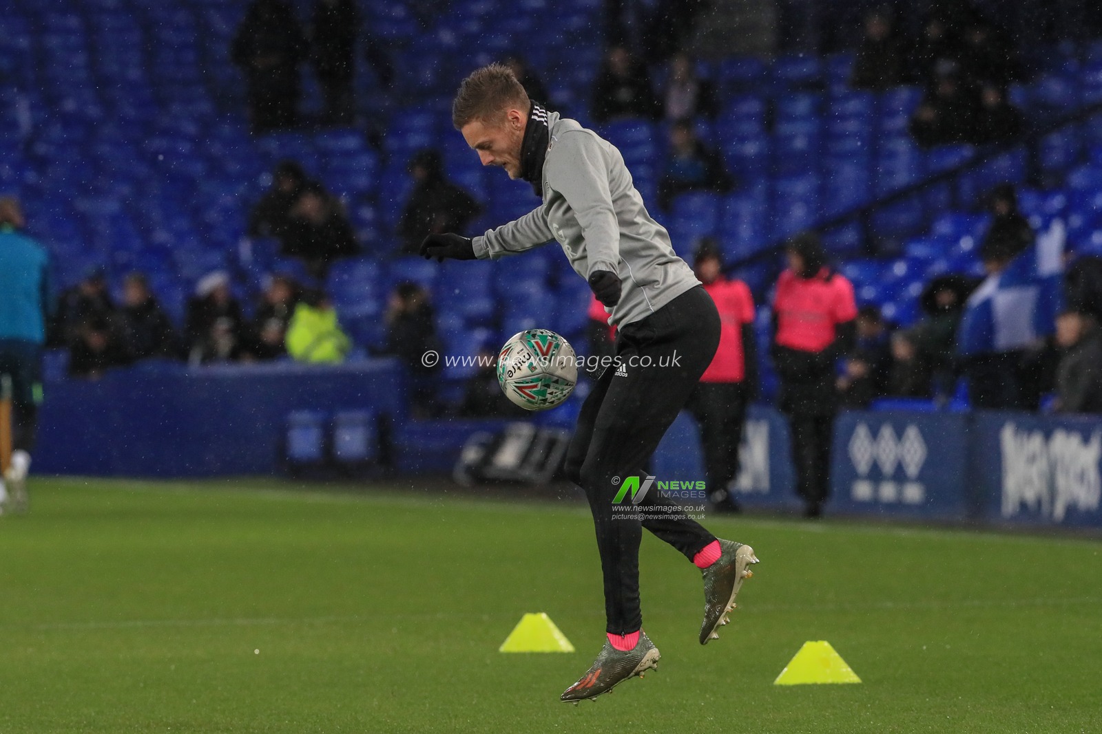 18th December 2019, Goodison Park, Liverpool, England; Carabao Cup, Everton v Leicester City : Jamie Vardy (9) of Leicester City during the pre-game warmup 

Credit: Mark Cosgrove/News Images