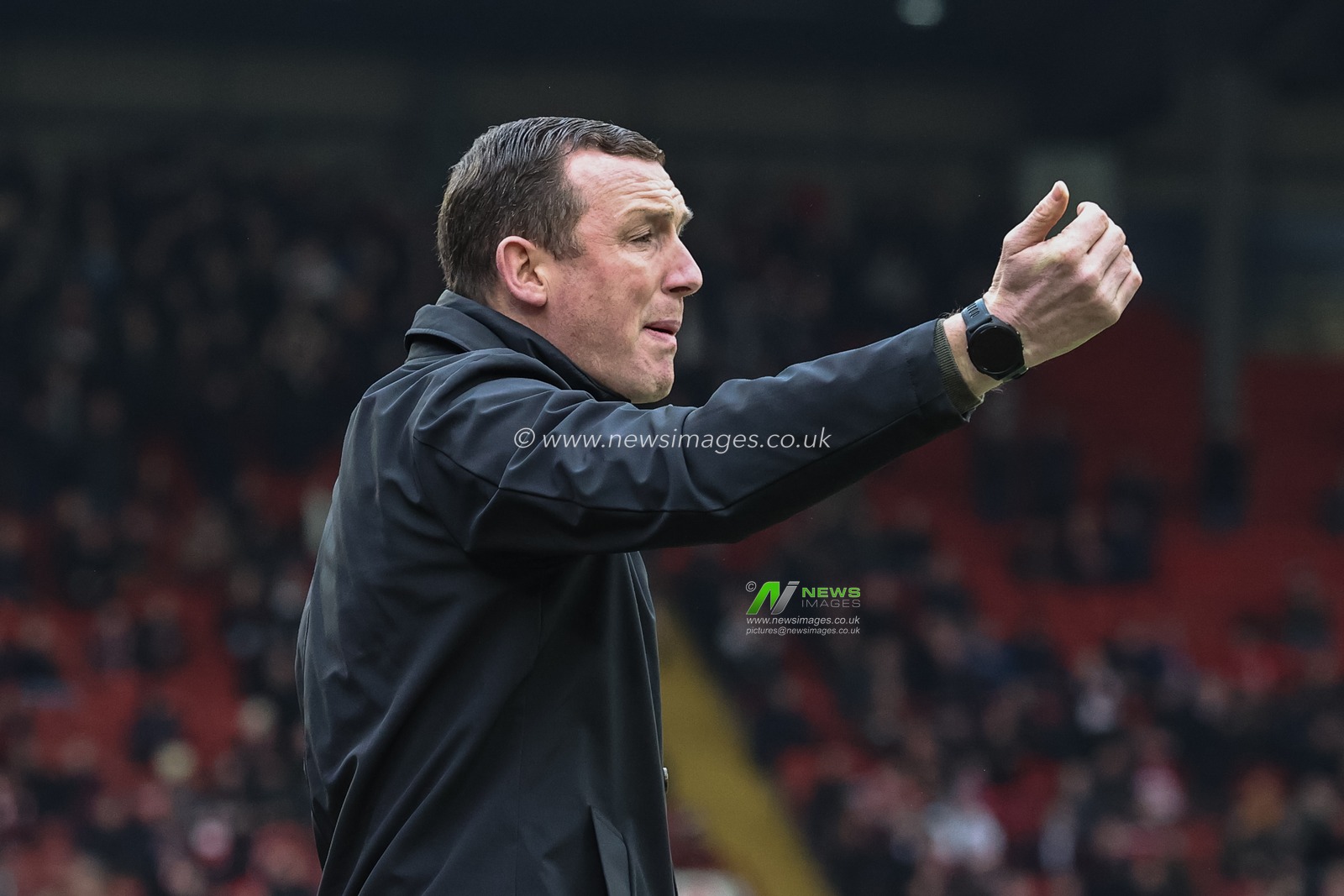 Neill Collins Head coach of Barnsley shouts instructions during the Sky Bet League 1 match Barnsley vs Leyton Orient at Oakwell, Barnsley, United Kingdom, 10th February 2024

(Photo by Mark Cosgrove/News Images)
