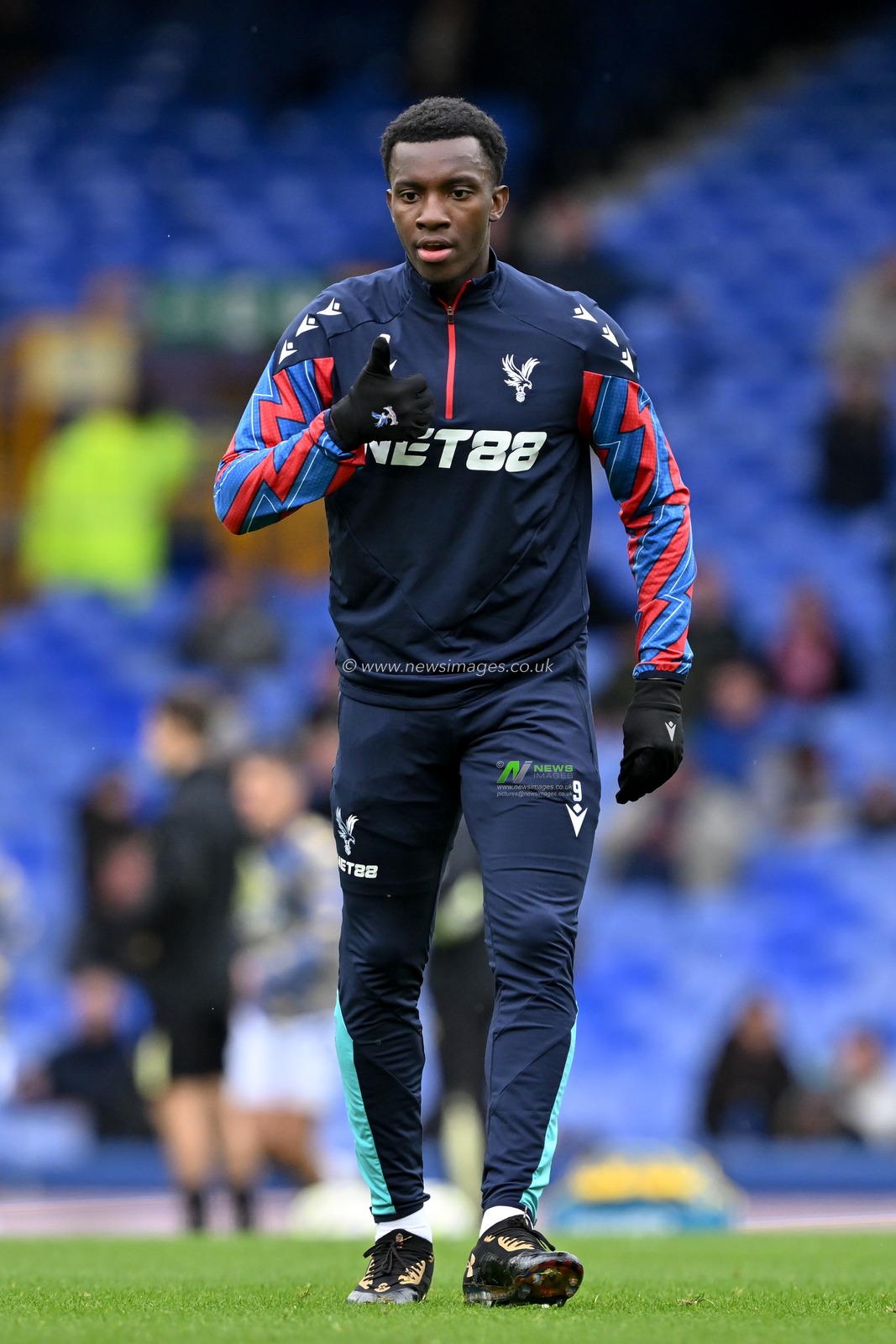 Eddie Nketiah of Crystal Palace warms up ahead of the Premier League match Everton vs Crystal Palace at Goodison Park, Liverpool, United Kingdom, 28th September 2024

(Photo by Cody Froggatt/News Images)