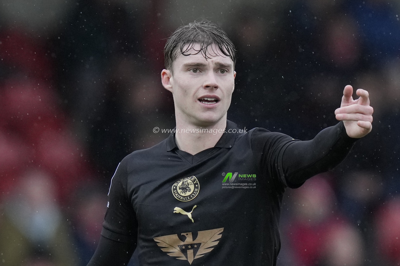 Luca Connell of Barnsley during the Sky Bet League 1 match Fleetwood Town vs Barnsley at Highbury Stadium, Fleetwood, United Kingdom, 17th February 2024

(Photo by Steve Flynn/News Images)