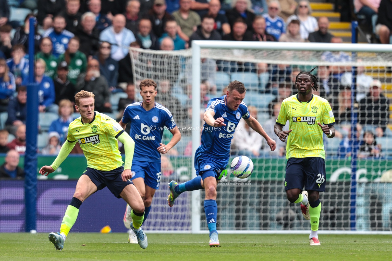 Jamie Vardy of Leicester City in action during the Premier League match Leicester City vs Southampton at King Power Stadium, Leicester, United Kingdom, 3rd May 2025

(Photo by Richard Bierton/News Images)