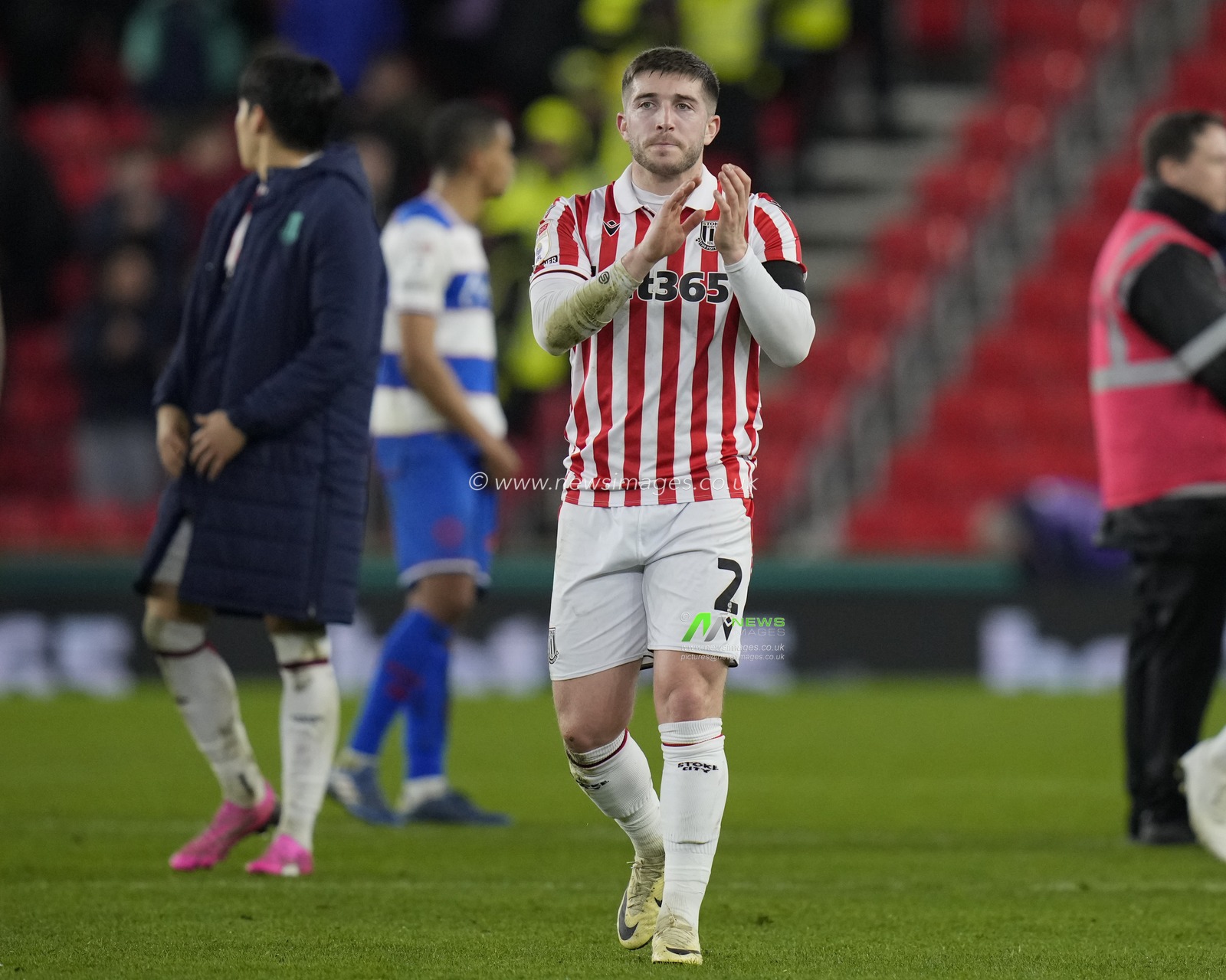 Lynden Gooch of Stoke City salutes the fans after the Sky Bet Championship match Stoke City vs Queens Park Rangers at Bet365 Stadium, Stoke-on-Trent, United Kingdom, 14th February 2024

(Photo by Steve Flynn/News Images)