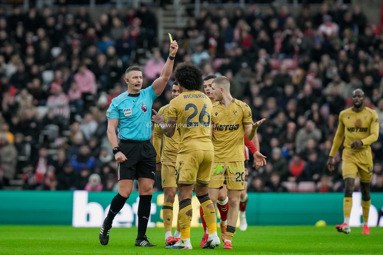 Referee Rob Jones gives yellow card to Chris Richards of Crystal Palace for a tackle on Brian Brobbey of Sunderland during the Premier League match Sunderland vs Crystal Palace at Stadium Of Light, Sunderland, United Kingdom, 17th January 2026

(Photo by Maynard Manyowa/News Images)
