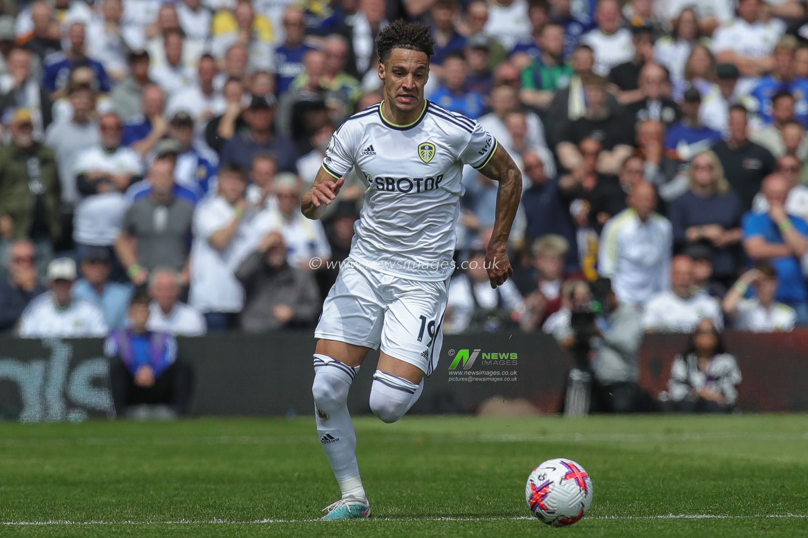 Rodrigo Moreno #19 of Leeds United on the ball during the Premier League match Leeds United vs Newcastle United at Elland Road, Leeds, United Kingdom, 13th May 2023

(Photo by James Heaton/News Images)