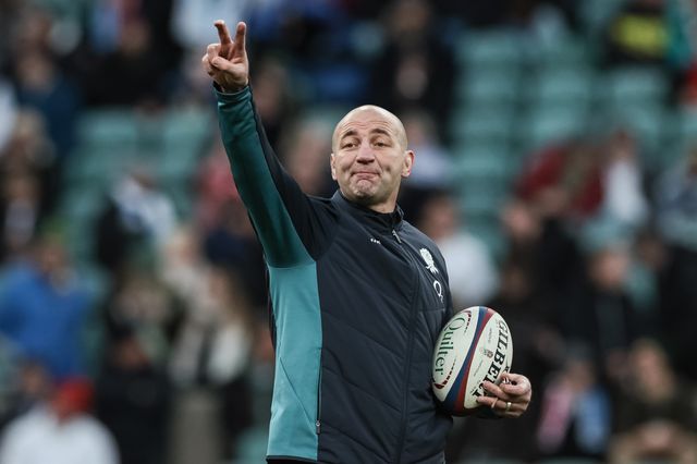Steve Borthwick head coach of England gives instruction in the pre-game warm up during the Quilter Nations Series 2025 match England vs Argentina at Allianz Stadium, Twickenham, United Kingdom, 23rd November 2025

(Photo by Mark Cosgrove/News Images)

*** GER AUT SUI OUT ***
