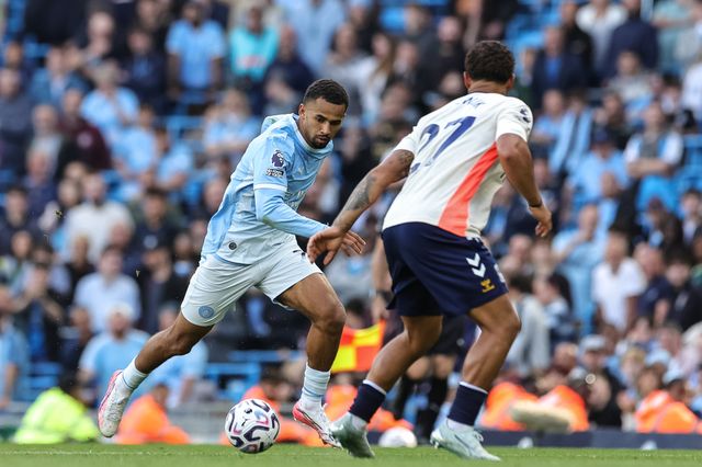 Iliman Ndiaye of Manchester City breaks with the ball during the Premier League match Manchester City vs Coventry City at Etihad Stadium, Manchester, United Kingdom on 05 September 2026

(Photo by Mark Cosgrove/News Images)