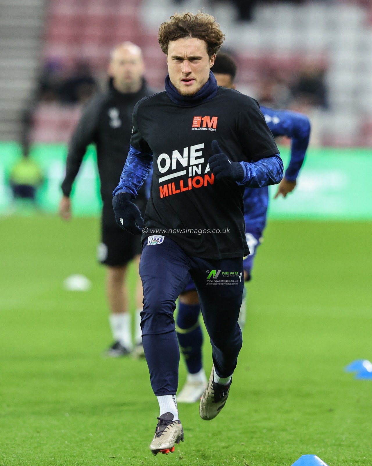 Callum Styles of West Bromwich Albion in the pregame warmup session during the Sky Bet Championship match Sunderland vs West Bromwich Albion at Stadium Of Light, Sunderland, United Kingdom, 26th November 2024

(Photo by Alfie Cosgrove/News Images)