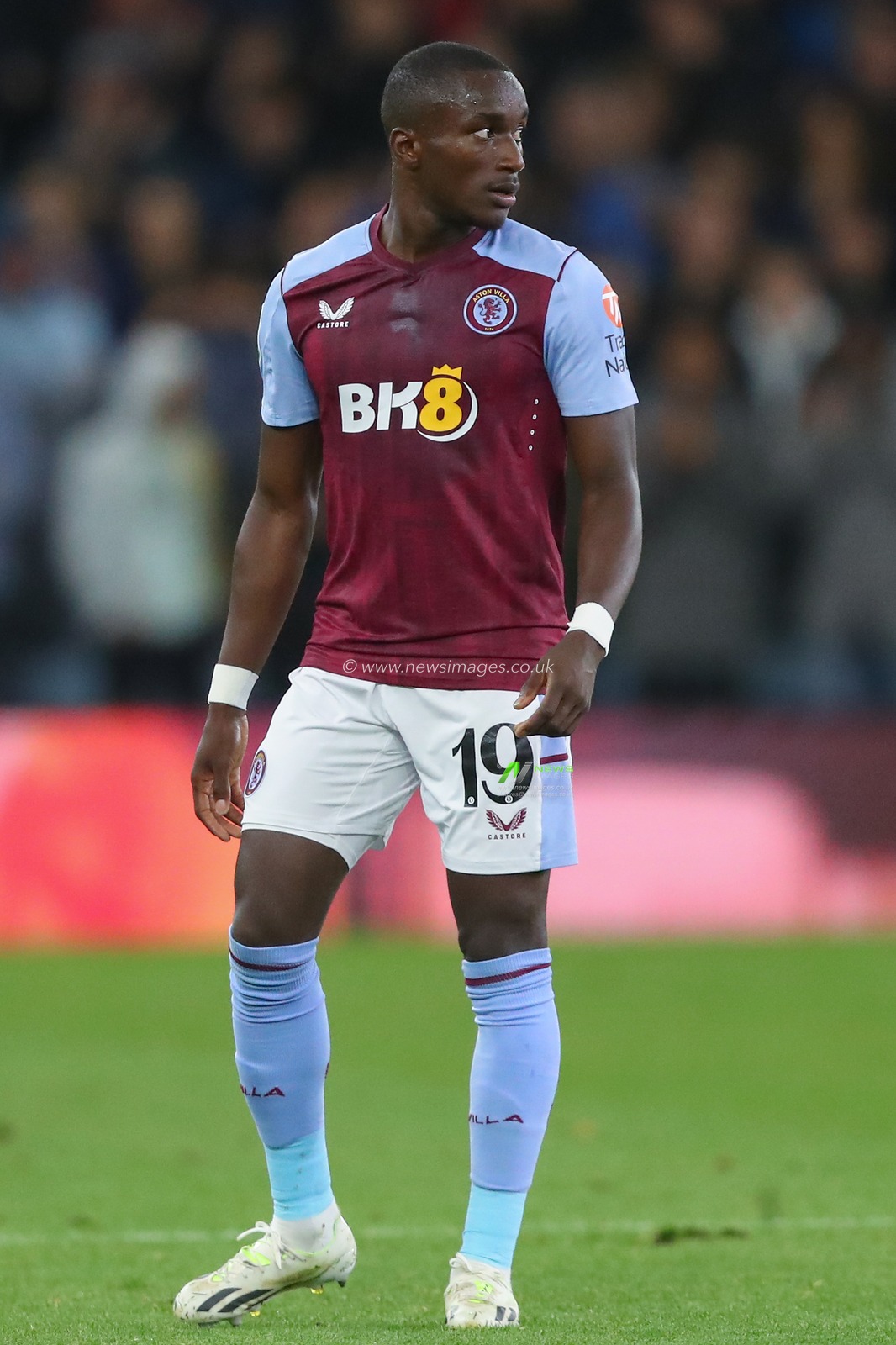 Moussa Diaby #19 of Aston Villa during the Carabao Cup Third Round match Aston Villa vs Everton at Villa Park, Birmingham, United Kingdom, 27th September 2023

(Photo by Gareth Evans/News Images)