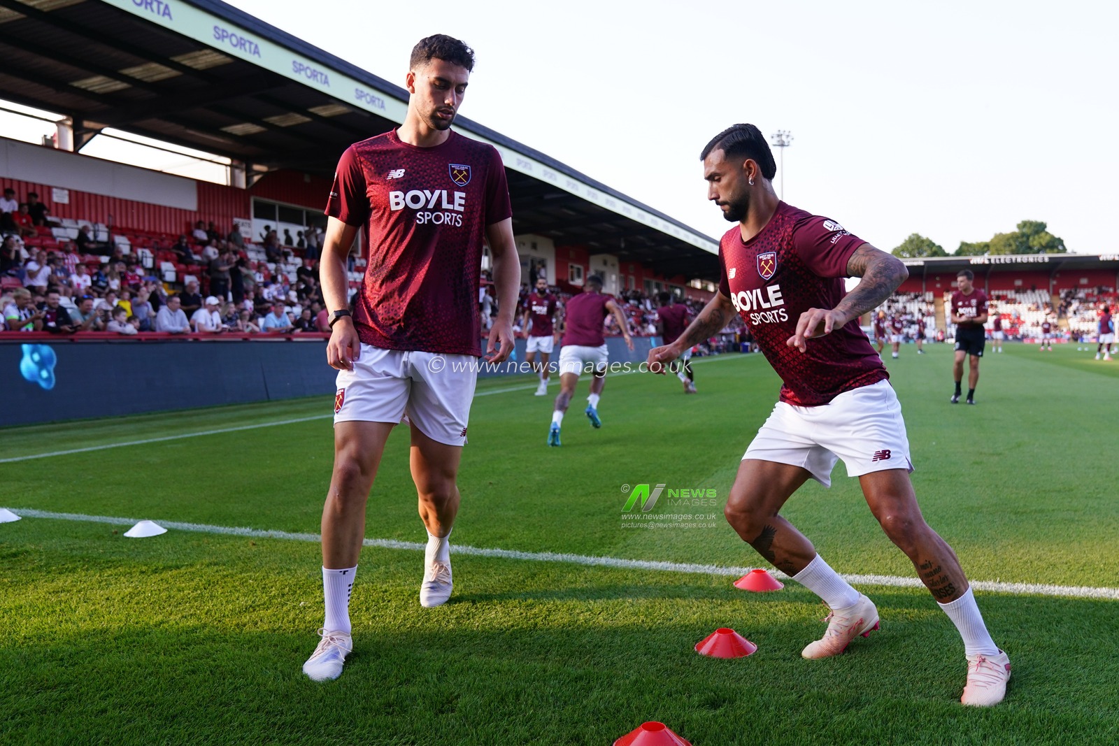 West Ham players warm up ahead of the pre-season friendly match Stevenage vs West Ham United at Lamex Stadium, Stevenage, United Kingdom on 22 July 2026

(Photo by Harvey Murphy/News Images)