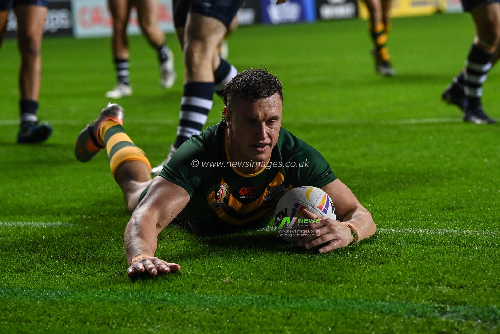 Jack Wighton of Australia goes over for a tryduring the Rugby League World Cup 2021 match Australia vs Scotland at Coventry Building Society Arena, Coventry, United Kingdom, 21st October 2022

(Photo by Craig Thomas/News Images)