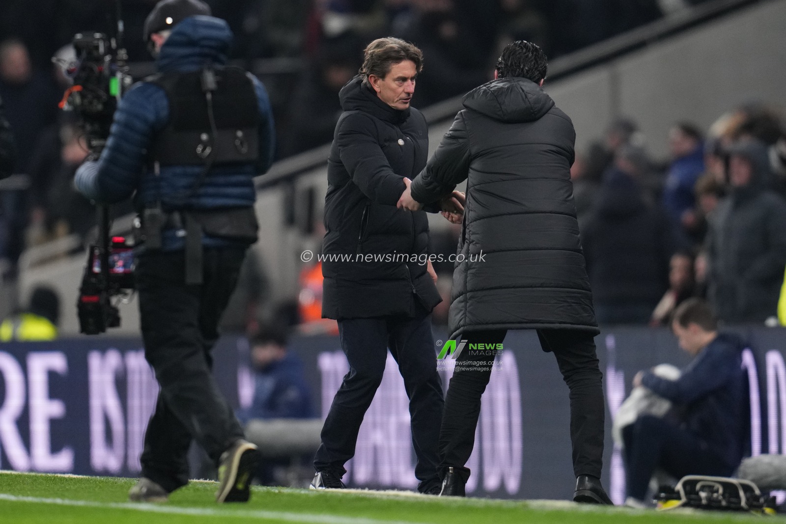 Thomas Frank manager of Tottenham Hotspur and Unai Emery manager of Aston Villa shake hands at full time during the Emirates FA Cup Third Round match Tottenham Hotspur vs Aston Villa at Tottenham Hotspur Stadium, London, United Kingdom, 10th January 2026

(Photo by Harvey Murphy/News Images)