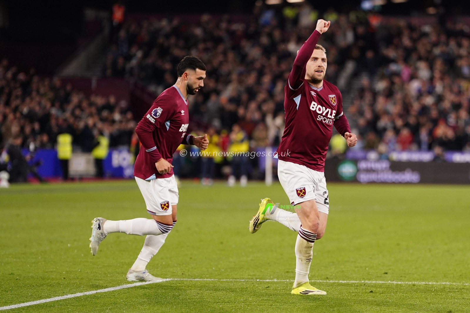 Jarrod Bowen of West Ham United assists 1-1 equaliser during the Premier League match West Ham United vs Manchester City at London Stadium, London, United Kingdom on 14 March 2026

(Photo by Harvey Murphy/News Images)