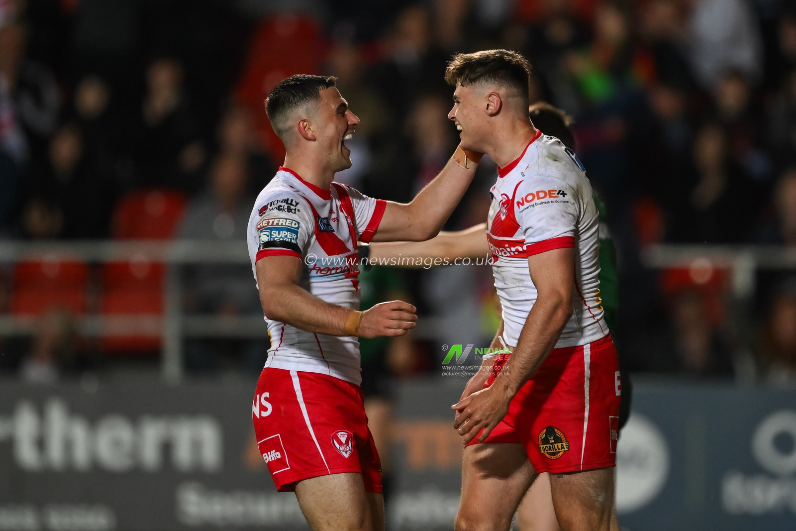 Jack Welsby of St. Helens celebrates his try during the Betfred Super League Round 12 match St Helens vs Leeds Rhinos at Totally Wicked Stadium, St Helens, United Kingdom, 24th May 2024

(Photo by Craig Thomas/News Images)