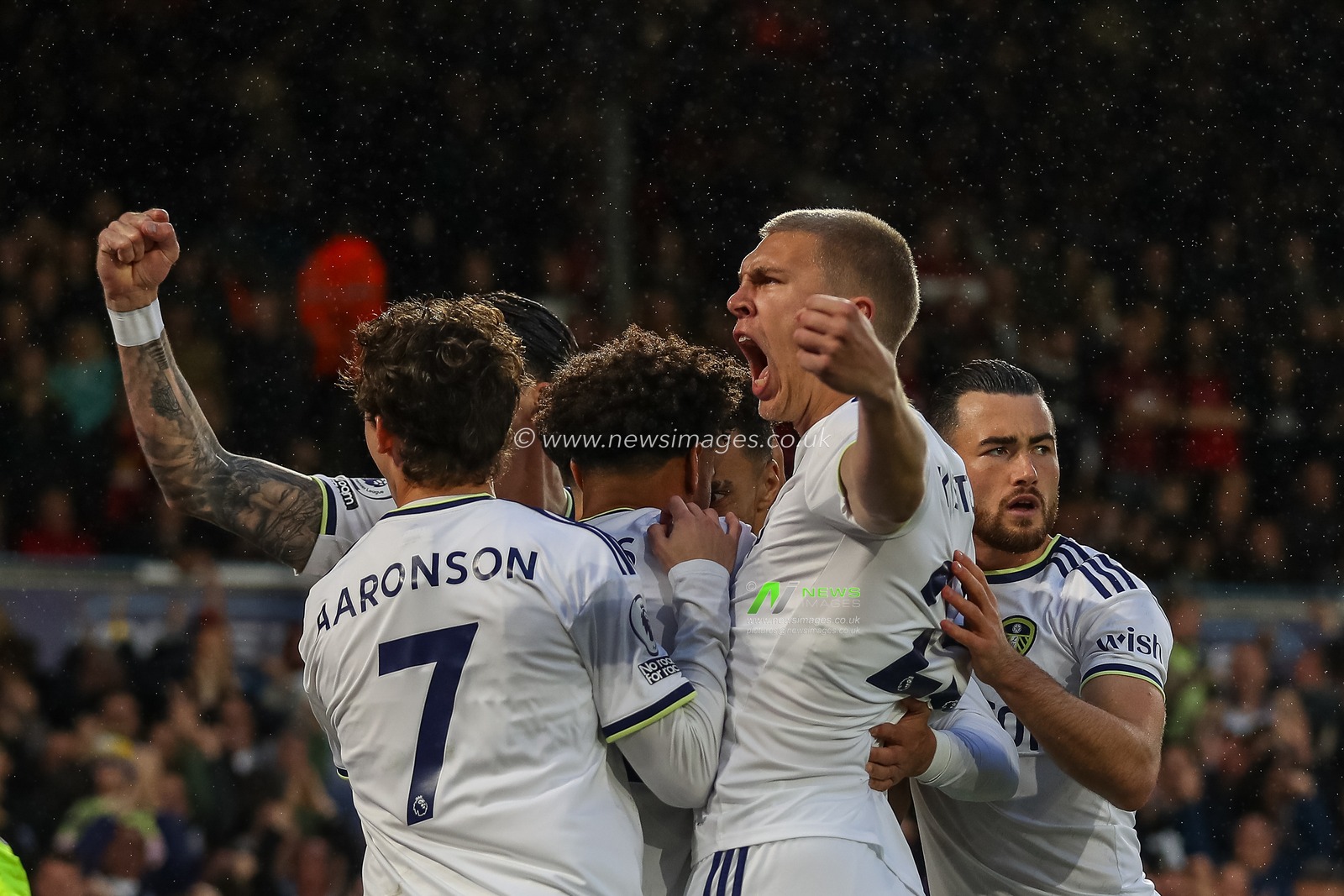 Rodrigo Moreno #19 of Leeds Unitedcelebrates his goal to make it 1-0 during the Premier League match Leeds United vs Bournemouth at Elland Road, Leeds, United Kingdom, 5th November 2022

(Photo by Gareth Evans/News Images)