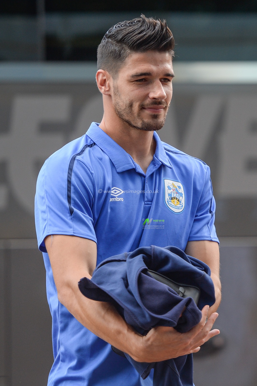 15th September 2019, John Smiths Stadium, Huddersfield England; Sky Bet Championship Football, Huddersfield Town vs Sheffield Wednesday ; Christopher Schindler (26) of Huddersfield Town arrives at the John Smiths Stadium.


Credit: Dean Williams/News Images

English Football League images are subject to DataCo Licence