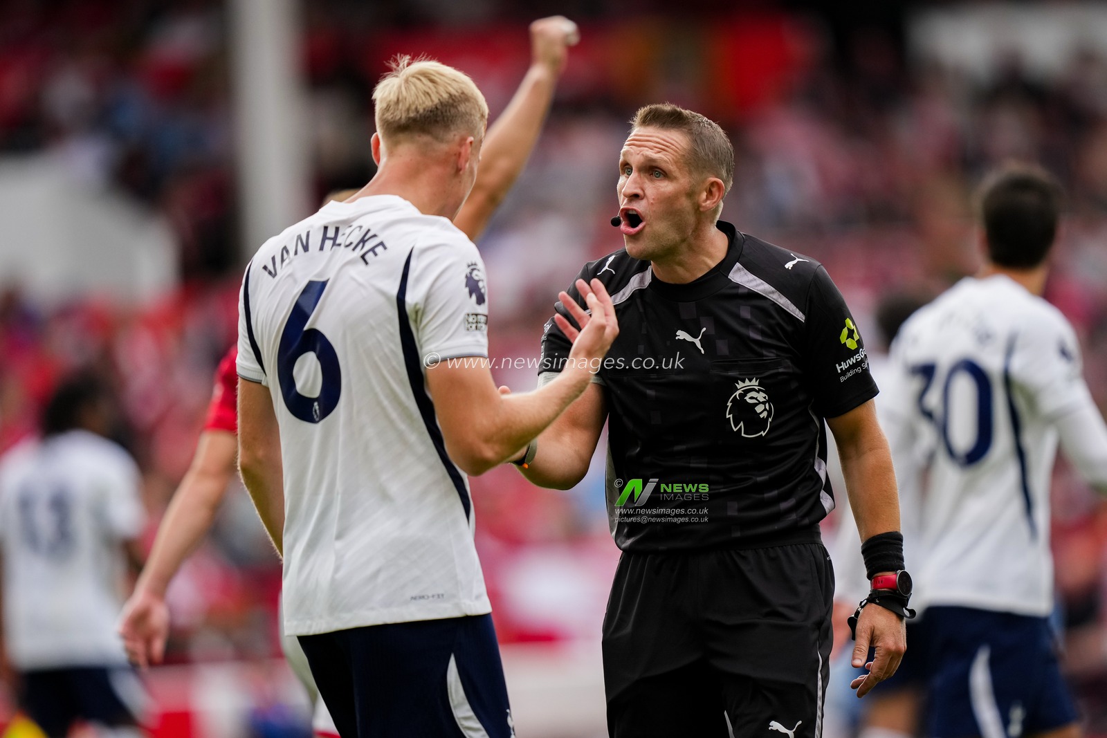Referee Craig Pawson speaks to Jan Paul van Hecke of Tottenham Hotspur  during the Premier League match Nottingham Forest vs Tottenham Hotspur at City Ground, Nottingham, United Kingdom on 05 September 2026

(Photo by Maynard Manyowa/News Images)