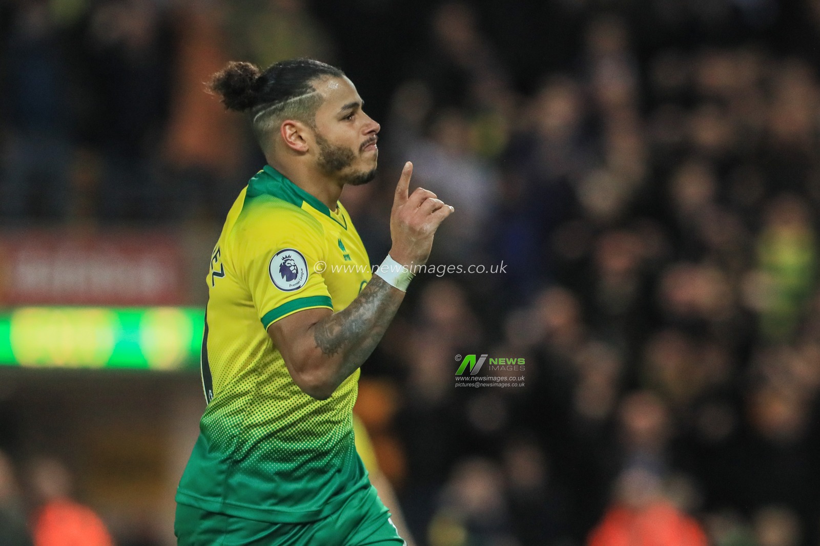 27th October 2019, Carrow Road, Norwich, England; Premier League, Norwich City v Manchester United : Onel HernÃ¡ndez (11) of Norwich City celebrates his goal to make it 1-3

Credit: Mark Cosgrove/News Images
