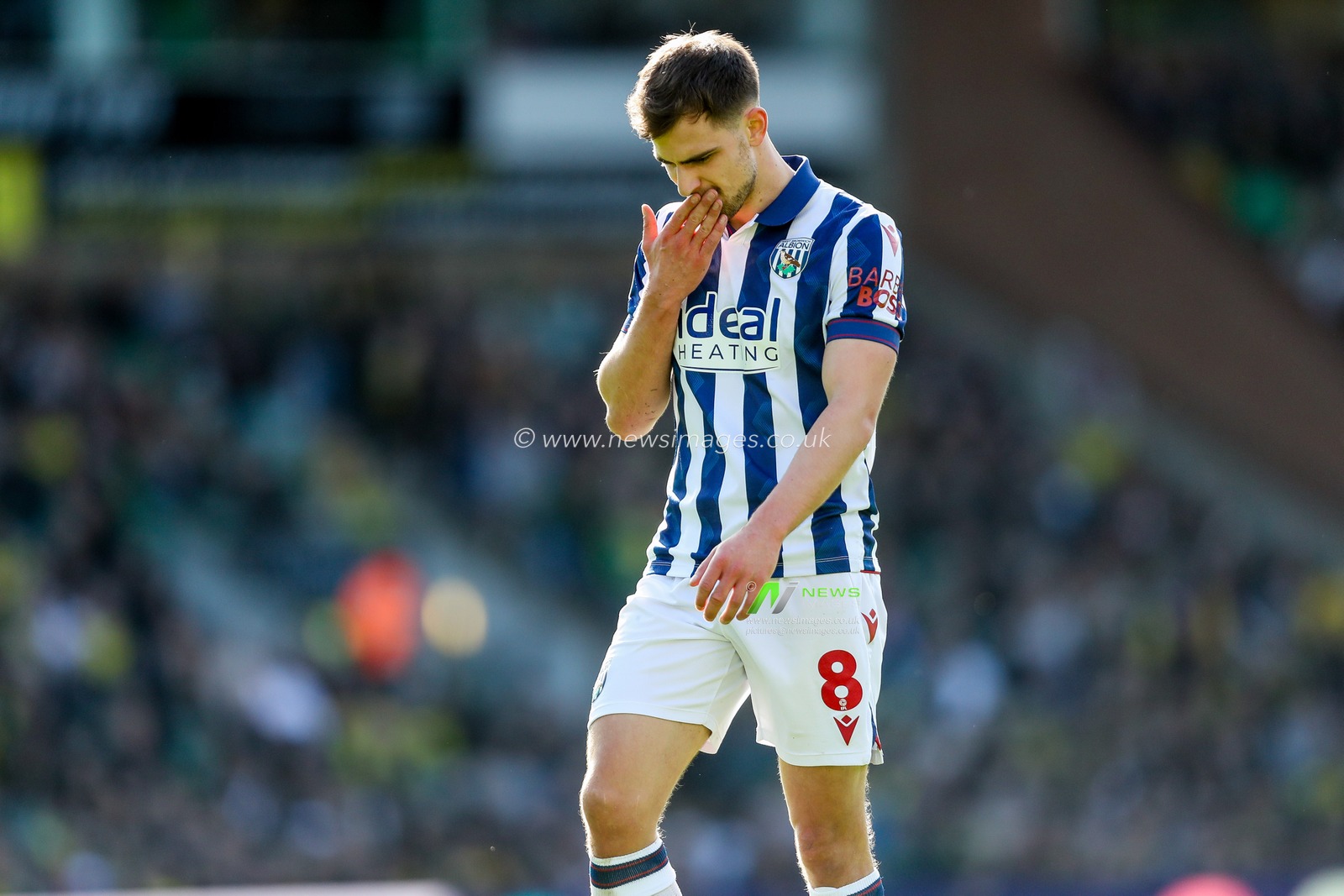 Jayson Molumby of West Bromwich Albion reacts during the Sky Bet Championship match Norwich City vs West Bromwich Albion at Carrow Road, Norwich, United Kingdom, 29th March 2025

(Photo by Izzy Poles/News Images)