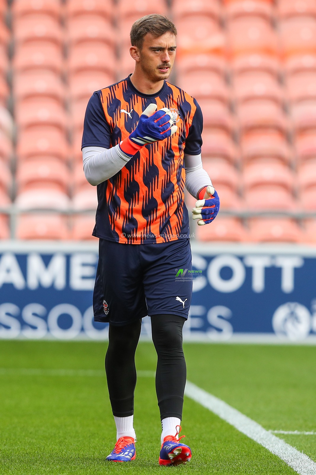 Harry Tyrer of Blackpool during the pre-game warm up ahead of the Sky Bet League 1 match Blackpool vs Burton Albion at Bloomfield Road, Blackpool, United Kingdom, 28th September 2024

(Photo by Gareth Evans/News Images)