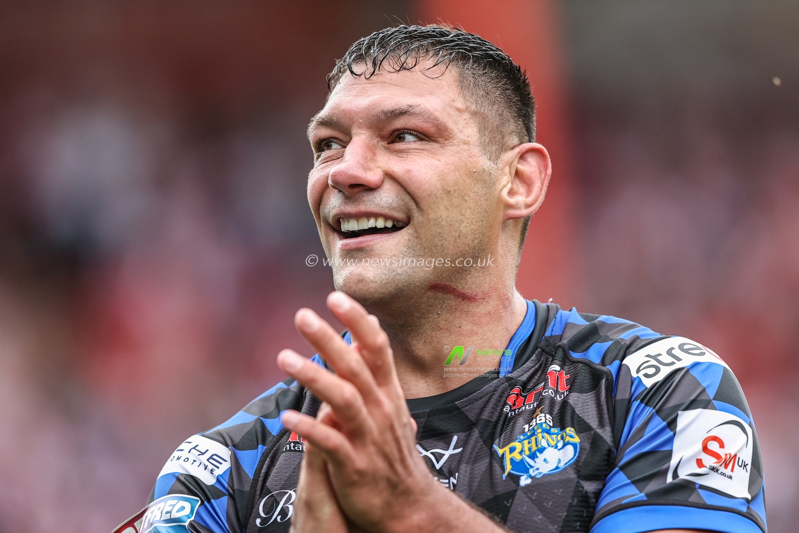 Ryan Hall of Leeds Rhinos celebrates with the fans during the Betfred Super League round 17 match Hull KR vs Leeds Rhinos at Sewell Group Craven Park, Kingston upon Hull, United Kingdom, 6th July 2025

(Photo by Alfie Cosgrove/News Images)