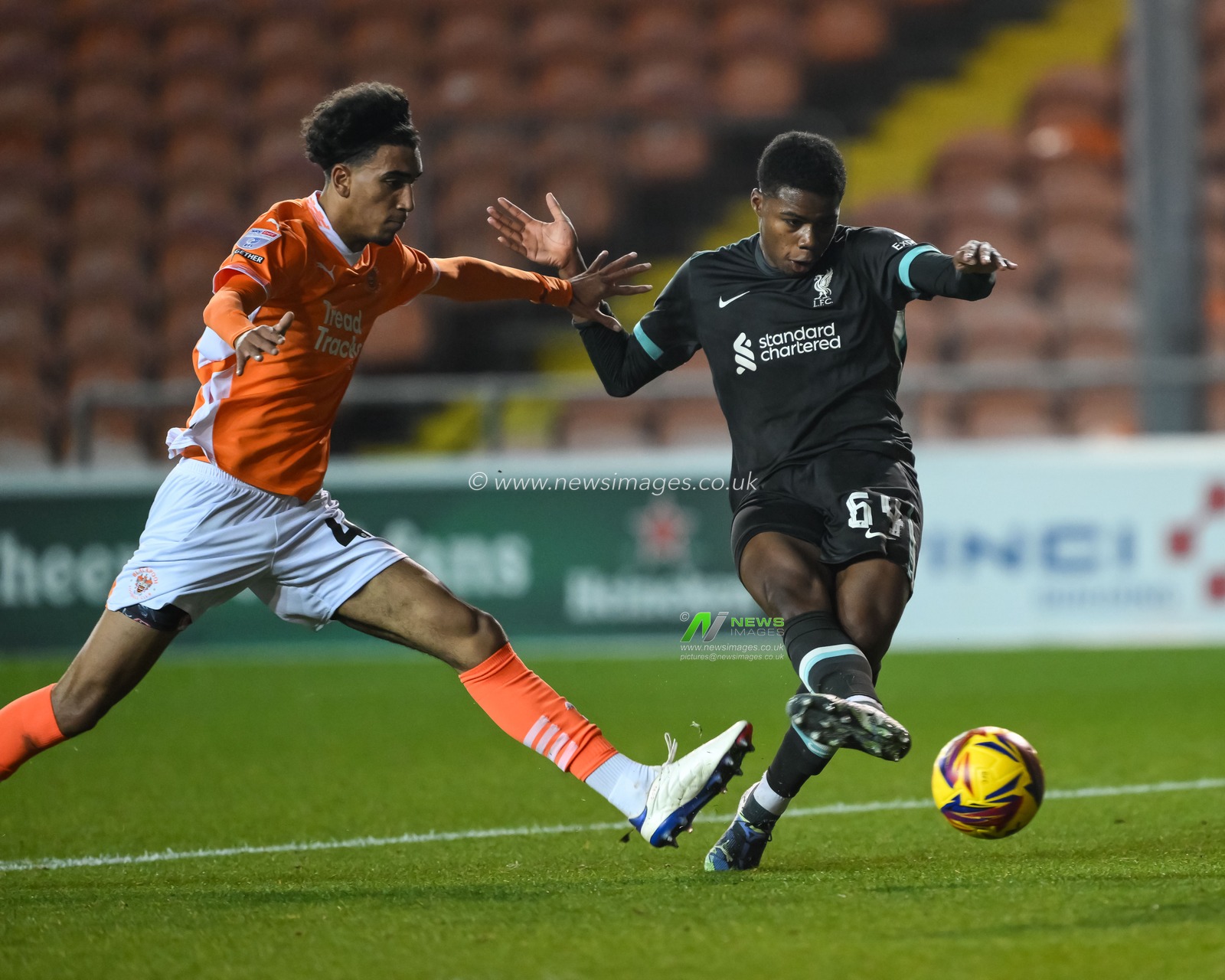 Keyrol Figueroa of Liverpool shoots on goal during the Bristol Street Motors Trophy match Blackpool vs Liverpool U21 at Bloomfield Road, Blackpool, United Kingdom, 6th November 2024

(Photo by Craig Thomas/News Images)