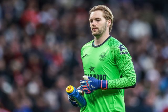 Brentford goalkeeper Caoimhin Kelleher during the Premier League match Manchester United vs Brentford at Old Trafford, Manchester, United Kingdom on 27 April 2026

(Photo by Mark Cosgrove/News Images)