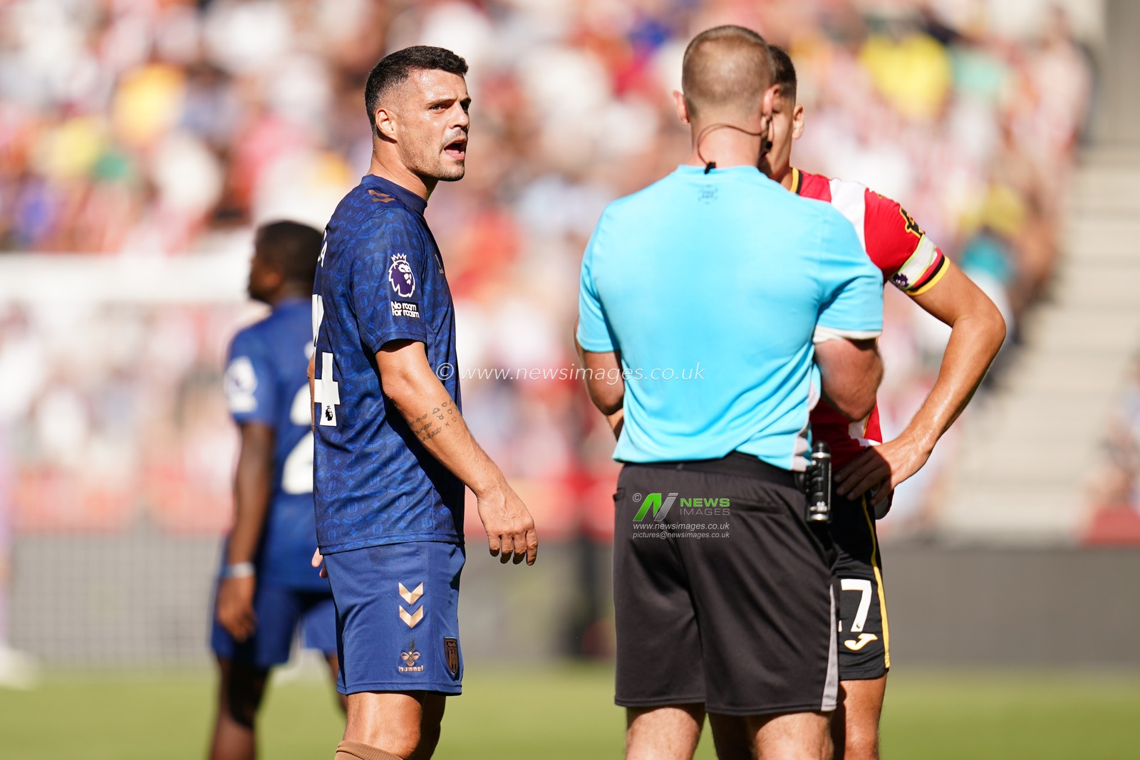 Granit Xhaka of Sunderland during the Premier League match Brentford vs Sunderland at GTECH Community Stadium, London, United Kingdom on 05 September 2026

(Photo by Harvey Murphy/News Images)
