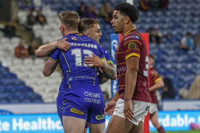 Matty Nicholson of Warrington Wolves celebrates his try during the Betfred Super League Round 26 match Huddersfield Giants vs Warrington Wolves at John Smith's Stadium, Huddersfield, United Kingdom, 14th September 2024

(Photo by Alfie Cosgrove/News Images)