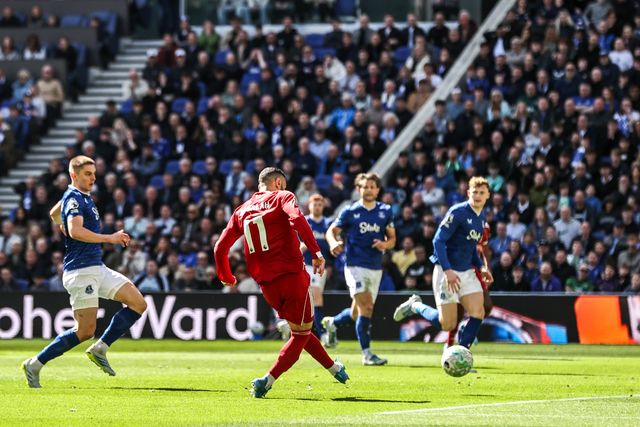 Mohamed Salah of Liverpool scores to make it 0-1 during the Premier League match Everton vs Liverpool at Hill Dickinson Stadium, Liverpool, United Kingdom on 19 April 2026

(Photo by Alfie Cosgrove/News Images)