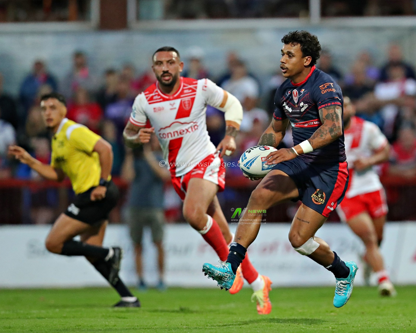 Tristan Sailor of St. Helens during the Betfred Super League Round 13 match Hull KR vs St Helens at Sewell Group Craven Park, Kingston upon Hull, United Kingdom, 30th May 2025(Photo by Sam Eaden/News Images)