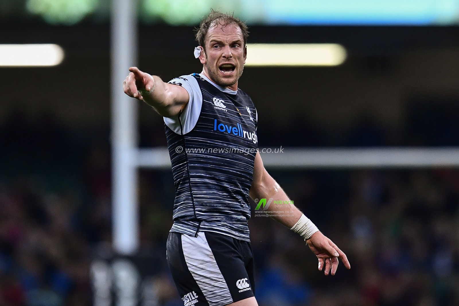 27th April 2019 , Principality Stadium , Cardiff, Wales ; Guinness pro 14â€™s, Round 21, Cardiff Blues Vs Ospreys ; Alun Wyn Jones of Ospreys in action during todays match

Credit:  Craig Thomas/News Images