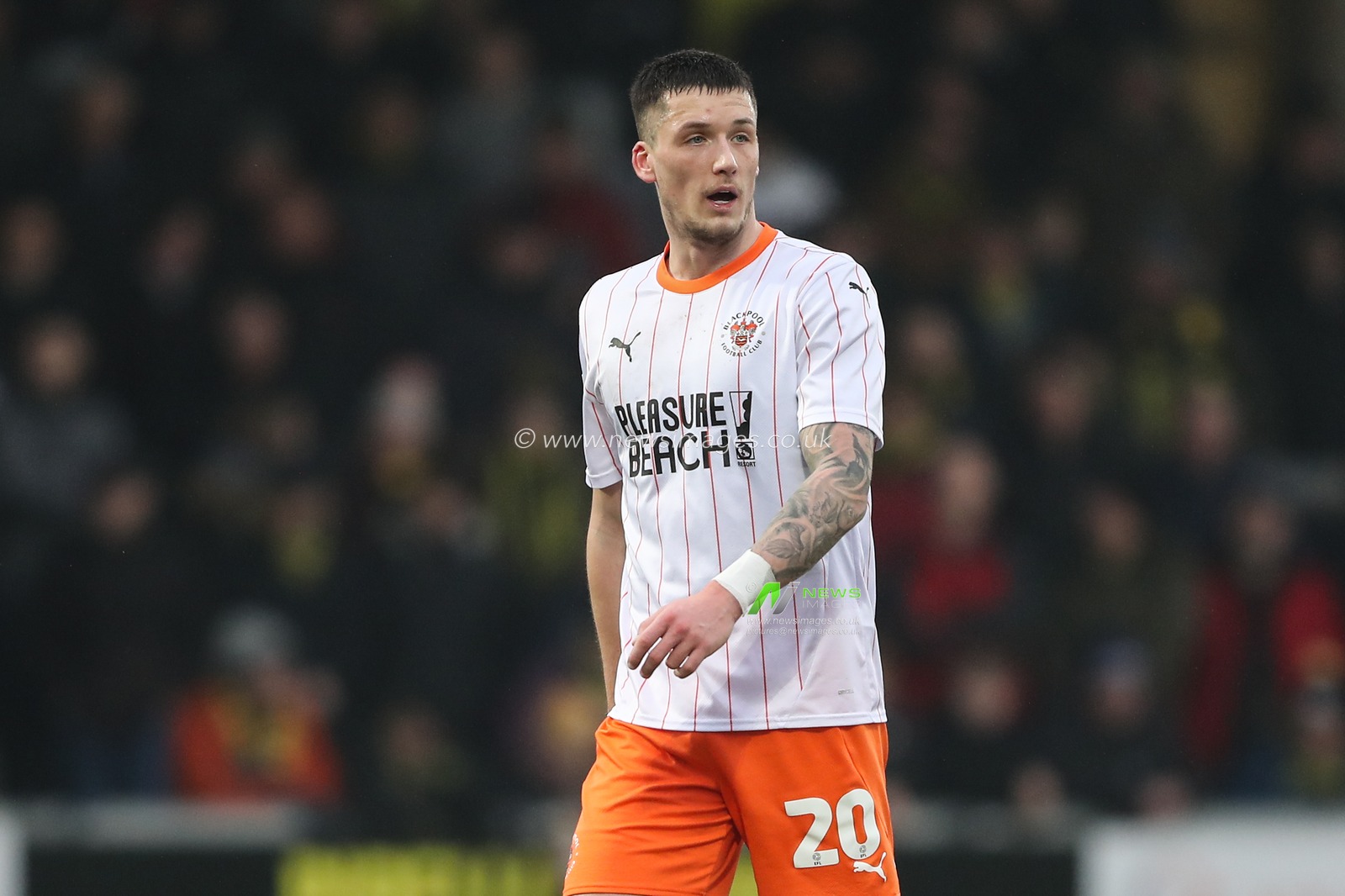 Oliver Casey of Blackpool during the Sky Bet League 1 match Burton Albion vs Blackpool at Pirelli Stadium, Burton upon Trent, United Kingdom, 8th February 2025

(Photo by Gareth Evans/News Images)