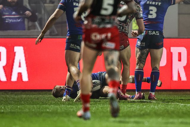 Jayden Myers of Wakefield Trinity goes over for a try during the Betfred Super League round 5 match Wakefield Trinity vs Leigh Leopards at DIY Kitchens Stadium, Wakefield, United Kingdom on 20 March 2026

(Photo by Alfie Cosgrove/News Images)
