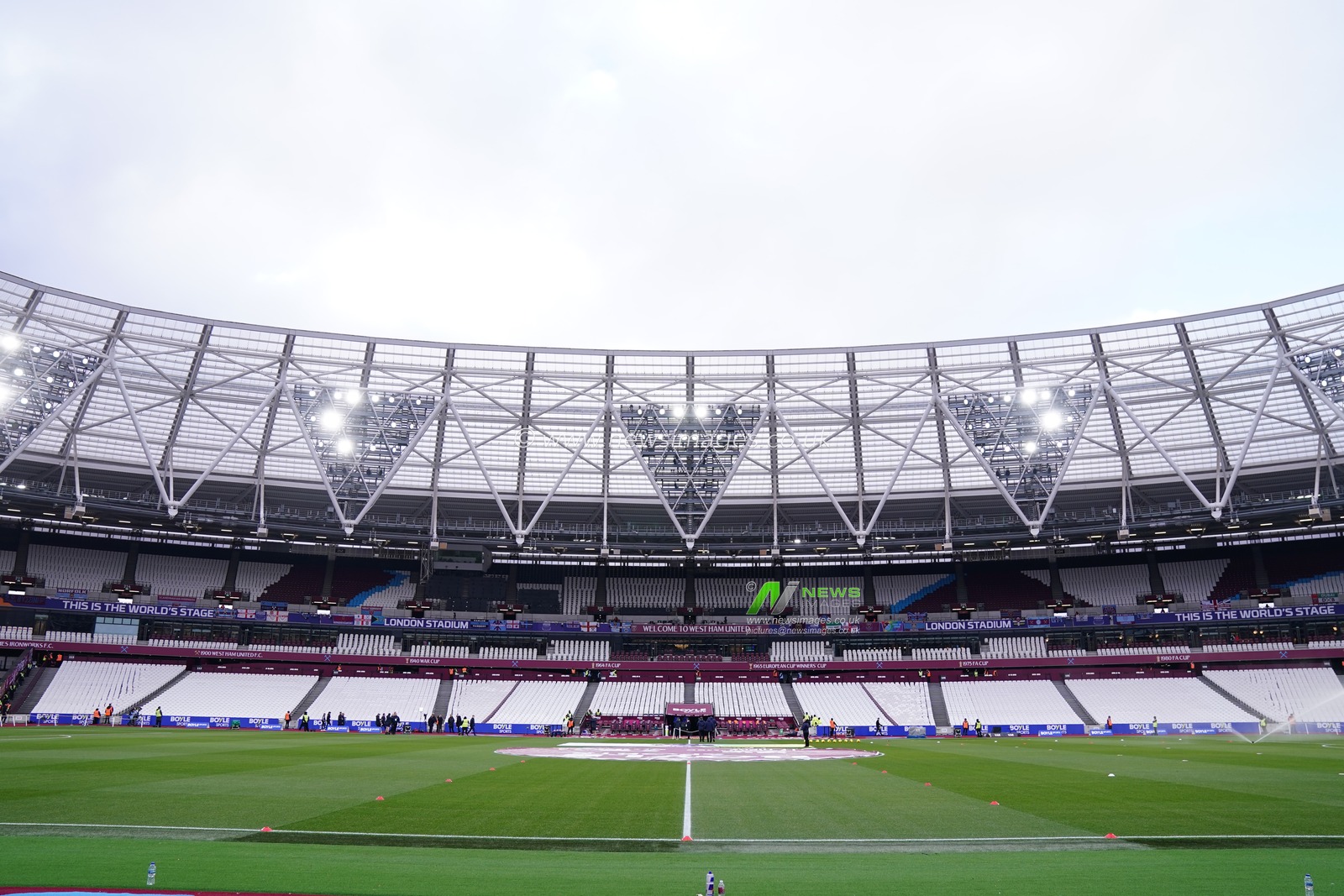 General view of the London Stadium ahead of the Premier League match West Ham United vs Fulham at London Stadium, London, United Kingdom, 27th December 2025

(Photo by Harvey Murphy/News Images)

*** GER AUT SUI OUT ***