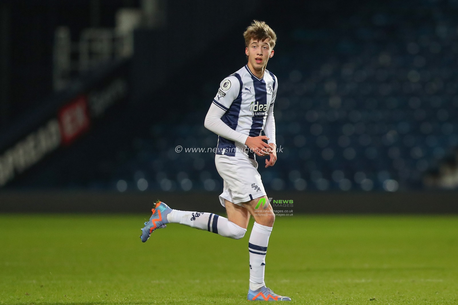 Harry Whitwell of West Bromwich Albion during the Premier League 2 U23 match West Bromwich Albion U23 vs Aston Villa U23 at The Hawthorns, West Bromwich, United Kingdom, 27th January 2023

(Photo by Gareth Evans/News Images)