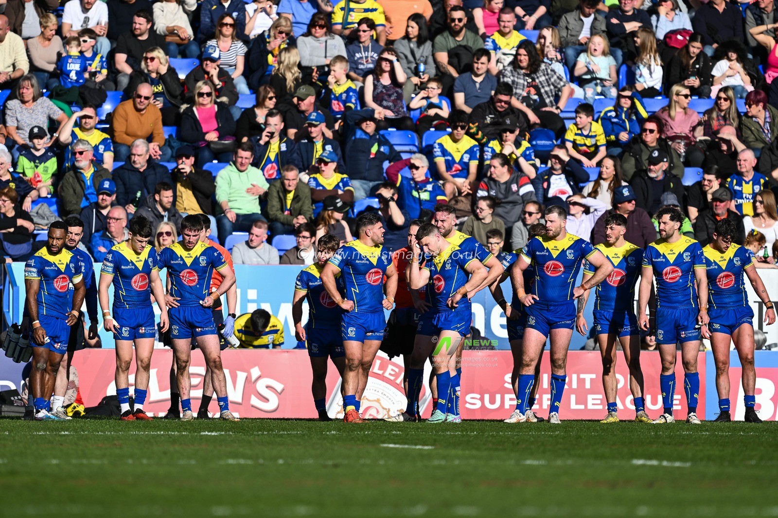Warrington Wolves re group behind the try line after conceding a try during the Betfred Super League match Warrington Wolves vs Catalans Dragons at Halliwell Jones Stadium, Warrington, United Kingdom, 30th March 2024

(Photo by Craig Thomas/News Images)