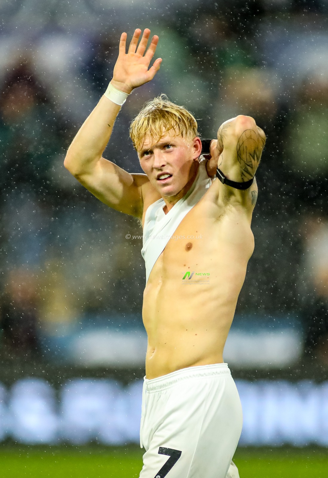 Melker Widell of Swansea City during the Sky Bet Championship match Swansea City vs Watford at Swansea.com Stadium, Swansea, United Kingdom on 01 September 2026

(Photo by Andrew Lewis/News Images)