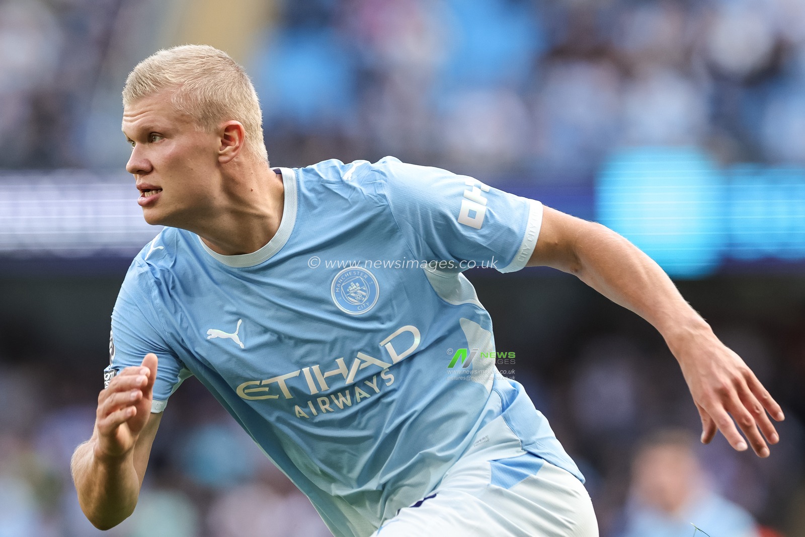 Erling Haaland of Manchester City in action during the Premier League match Manchester City vs Coventry City at Etihad Stadium, Manchester, United Kingdom on 05 September 2026

(Photo by Mark Cosgrove/News Images)
