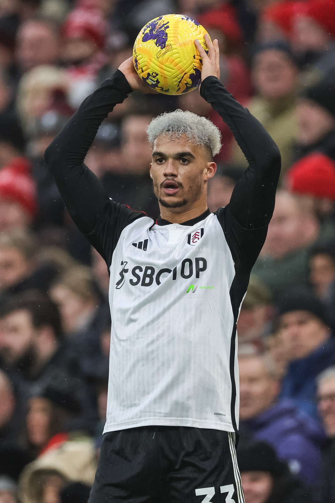 Antonee Robinson #33 of Fulham during the Premier League match Liverpool vs Fulham at Anfield, Liverpool, United Kingdom, 3rd December 2023

(Photo by Mark Cosgrove/News Images)