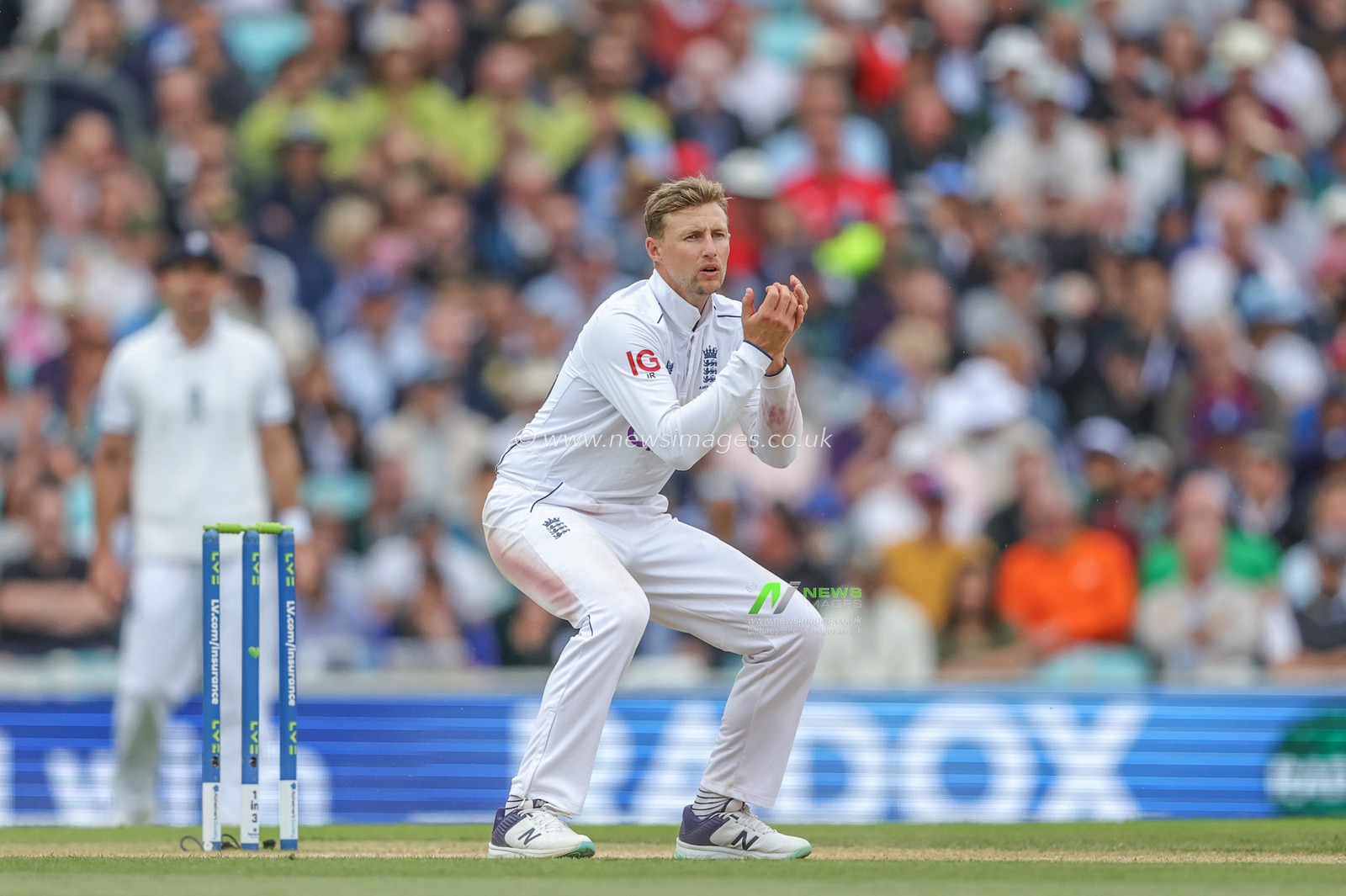 Joe Root of England reacts as Australia go to 110 runs for no wickets during the LV= Insurance Ashes Fifth Test Series Day Four match England vs Australia at The Kia Oval, London, United Kingdom, 30th July 2023

(Photo by Mark Cosgrove/News Images)