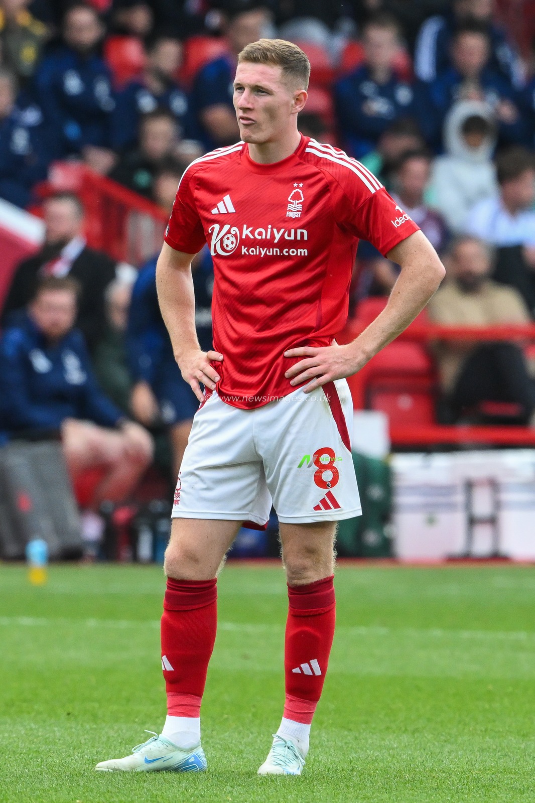 Elliot Anderson of Nottingham Forest during the Premier League match Nottingham Forest vs Wolverhampton Wanderers at City Ground, Nottingham, United Kingdom, 31st August 2024

(Photo by Craig Thomas/News Images)