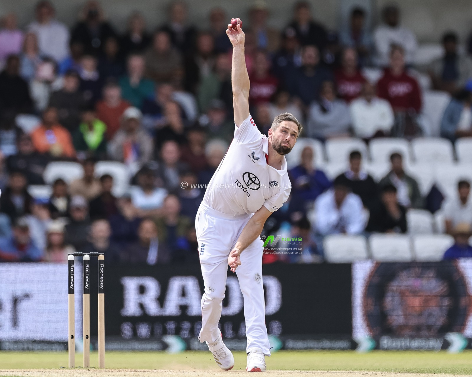 Chris Woakes of England delivers the ball during the 1st Rothesay Test Day 4 Match England v India at Headingley Cricket Ground, Leeds, United Kingdom, 23rd June 2025

(Photo by Mark Cosgrove/News Images)