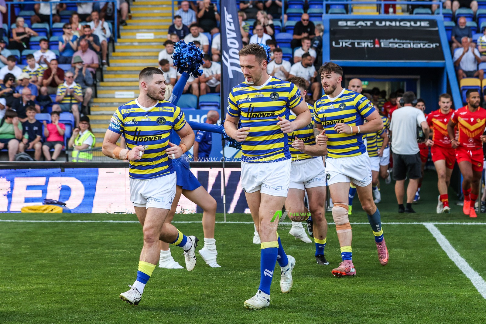 Ben Currie of Warrington Wolves comes out for the game during the Betfred Super League round 16 match Warrington Wolves vs Catalans Dragons at The Halliwell Jones Stadium, Warrington, United Kingdom on 25 June 2026

(Photo by Alfie Cosgrove/News Images)