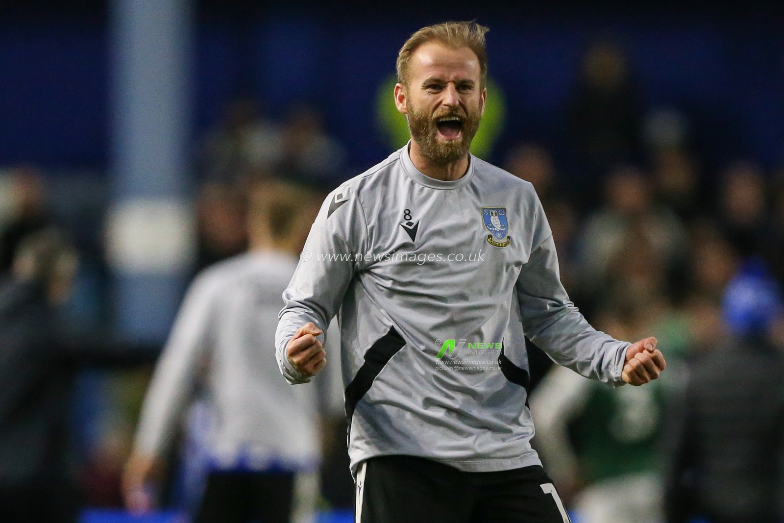 Barry Bannan #10 of Sheffield Wednesday celebrates at the final whistle during the Sky Bet League 1 match Sheffield Wednesday vs Plymouth Argyle at Hillsborough, Sheffield, United Kingdom, 4th February 2023

(Photo by Arron Gent/News Images)