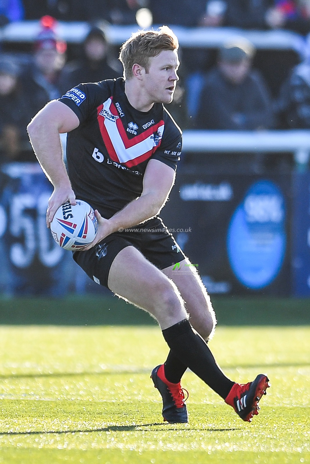 3rd February 2019 , Trailfinders Sports Ground, London, England; Betfred Super League, Round 1, London Broncos vs Wakefield Trinity ; James Cunningham (7) of London Broncos


Credit: Craig Thomas/News Images