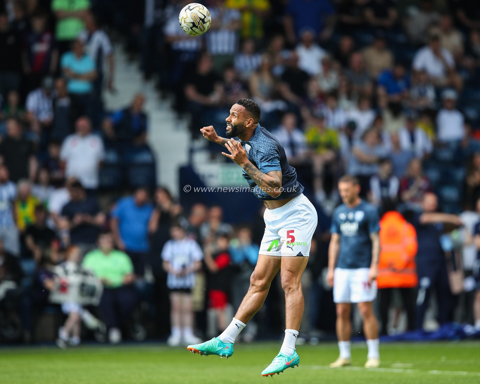 Kyle Bartley of West Bromwich Albion during the pre-game warm up ahead of the Sky Bet Championship Play-Off Semi-Final First Leg match West Bromwich Albion vs Southampton at The Hawthorns, West Bromwich, United Kingdom, 12th May 2024

(Photo by Gareth Evans/News Images)