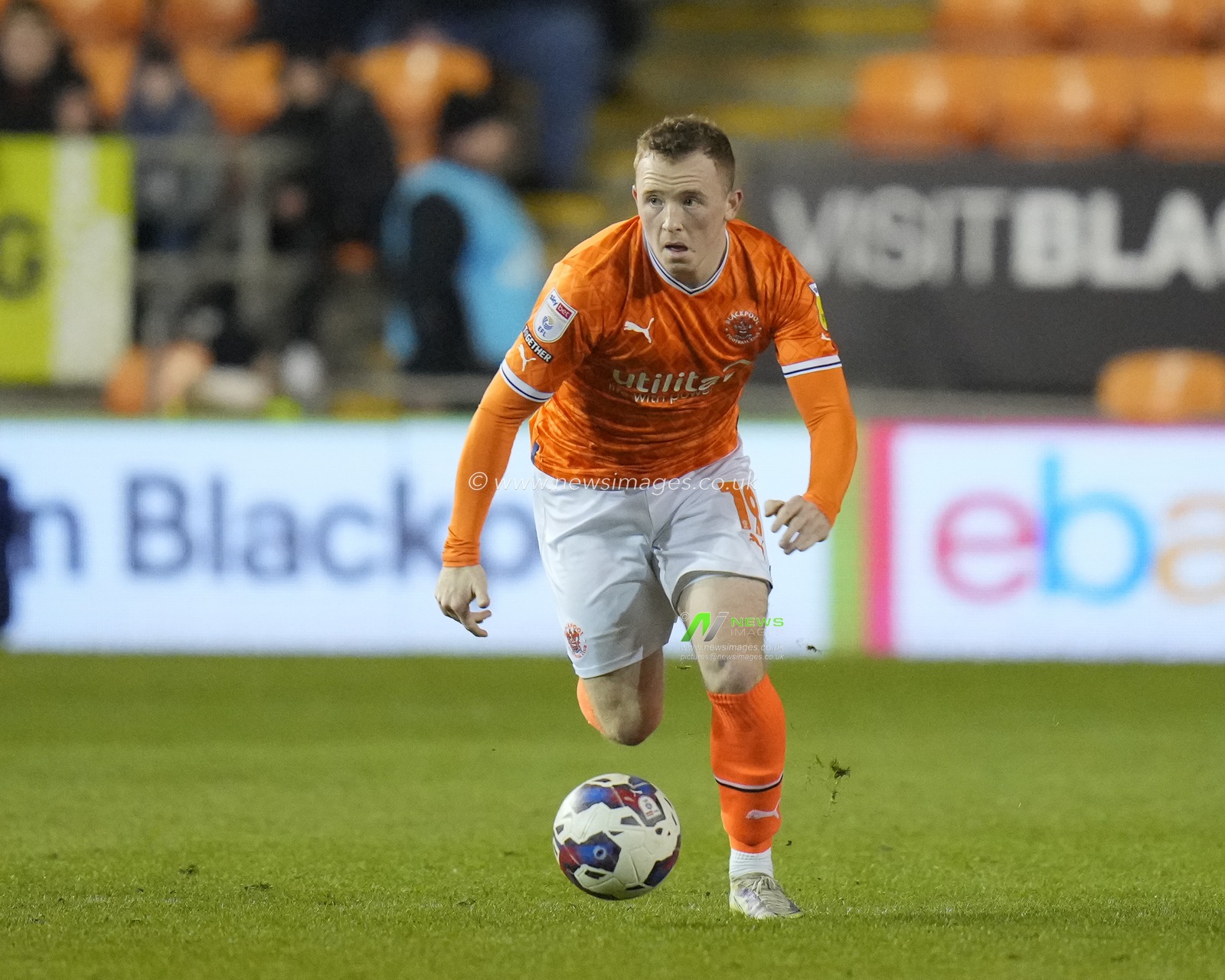 Shayne Lavery #19 of Blackpool during the Sky Bet Championship match Blackpool vs Sheffield United at Bloomfield Road, Blackpool, United Kingdom, 29th December 2022

(Photo by Steve Flynn/News Images)